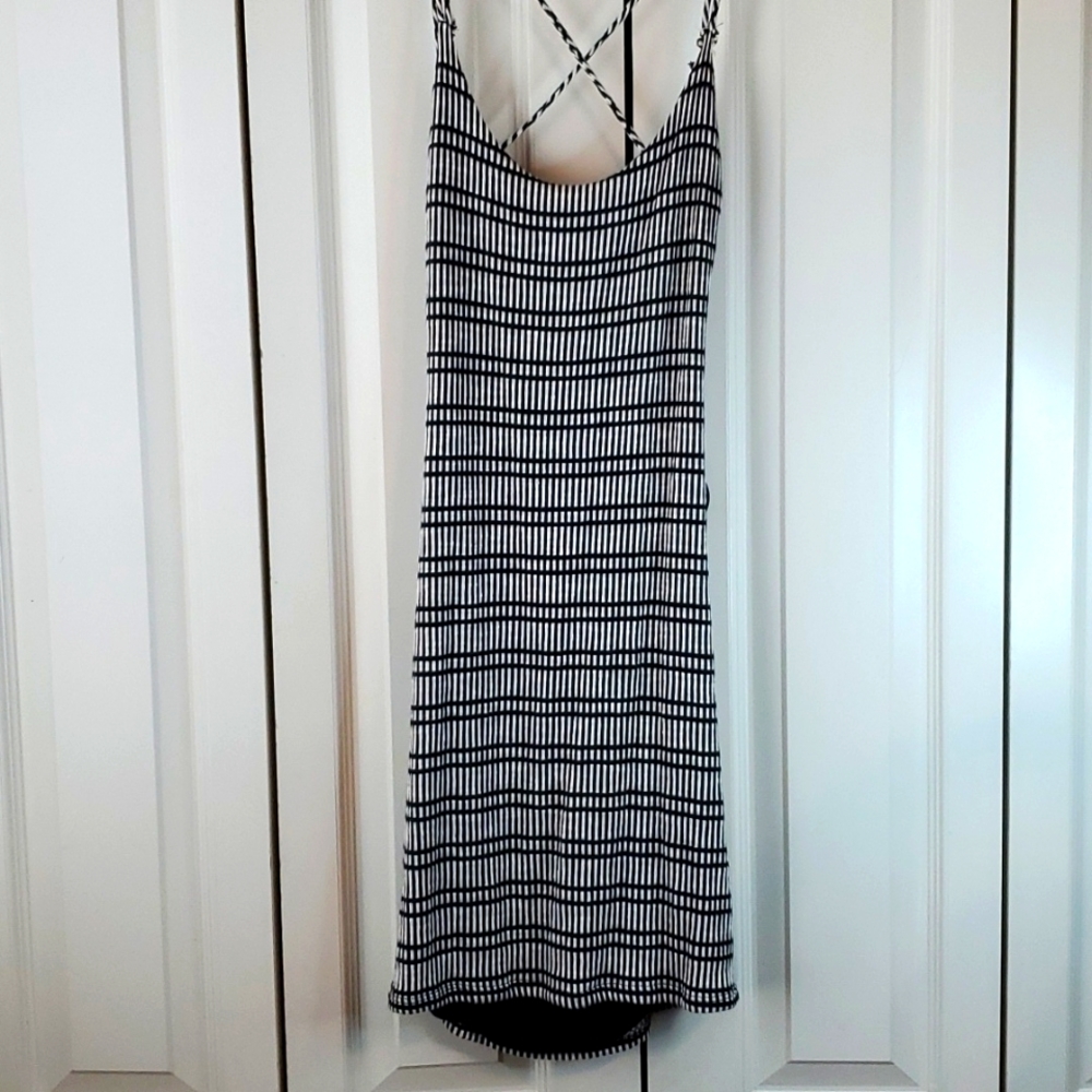 Women's Backkess Dress Size Small